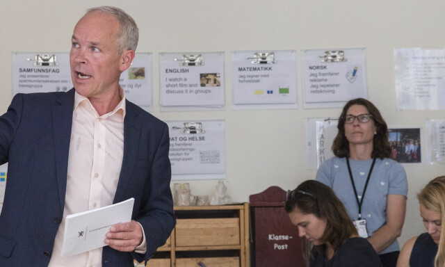 Høyre-politiker roper varsku om mobilbruk i skolen